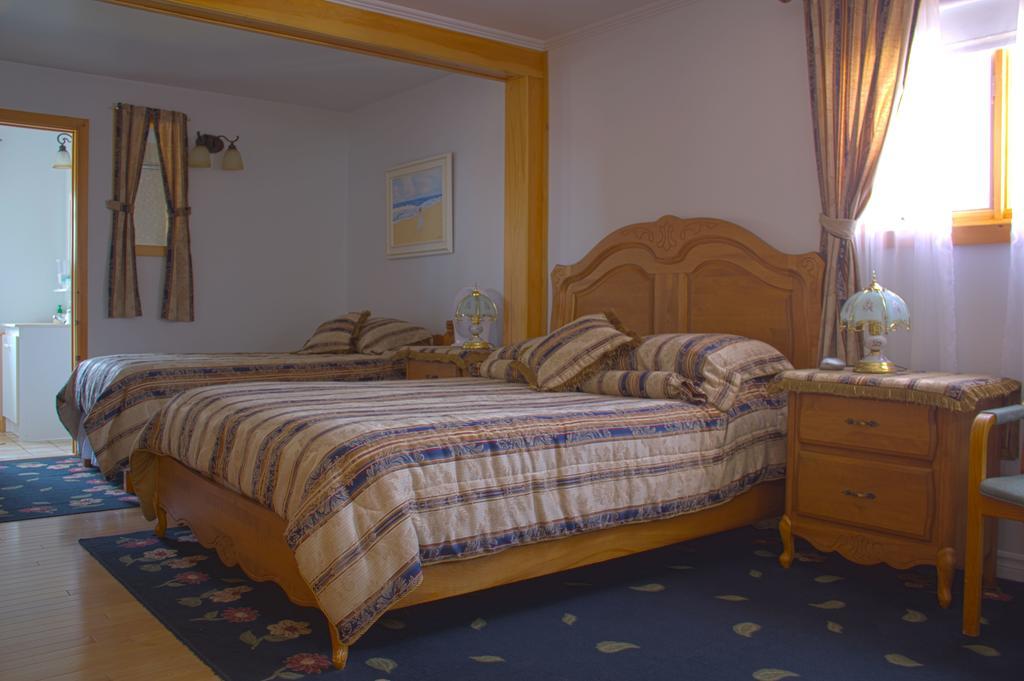Gite A L'Abri Du Vent Bed And Breakfast Perce Kültér fotó