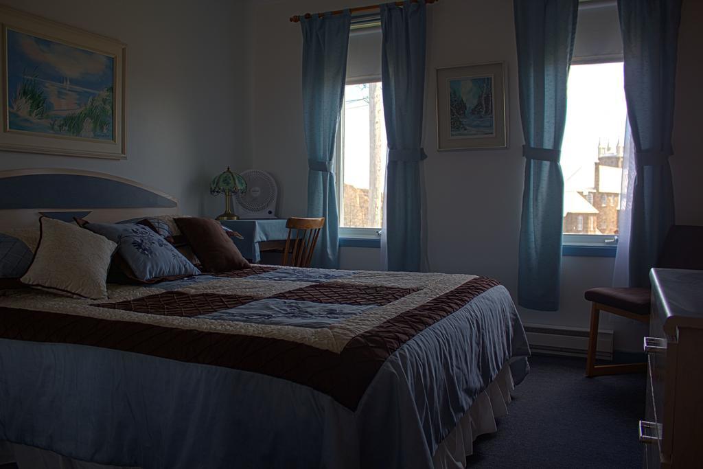 Gite A L'Abri Du Vent Bed And Breakfast Perce Kültér fotó